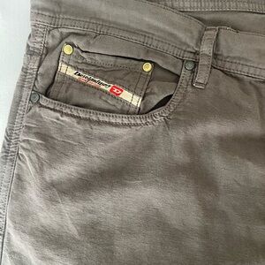 Diesel Industry Men's Brown Chinos. Cotton/Linen blend. Button fly. Size 36x30